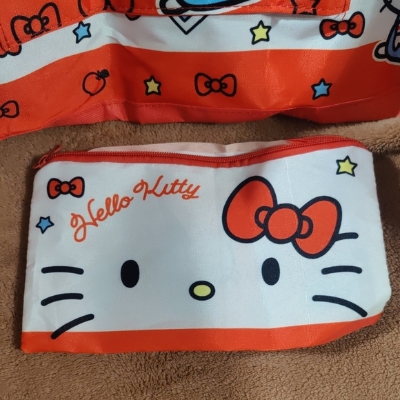 Hello Kitty Kids Bag in Red and White W Pencil Case - Picture 2 of 14